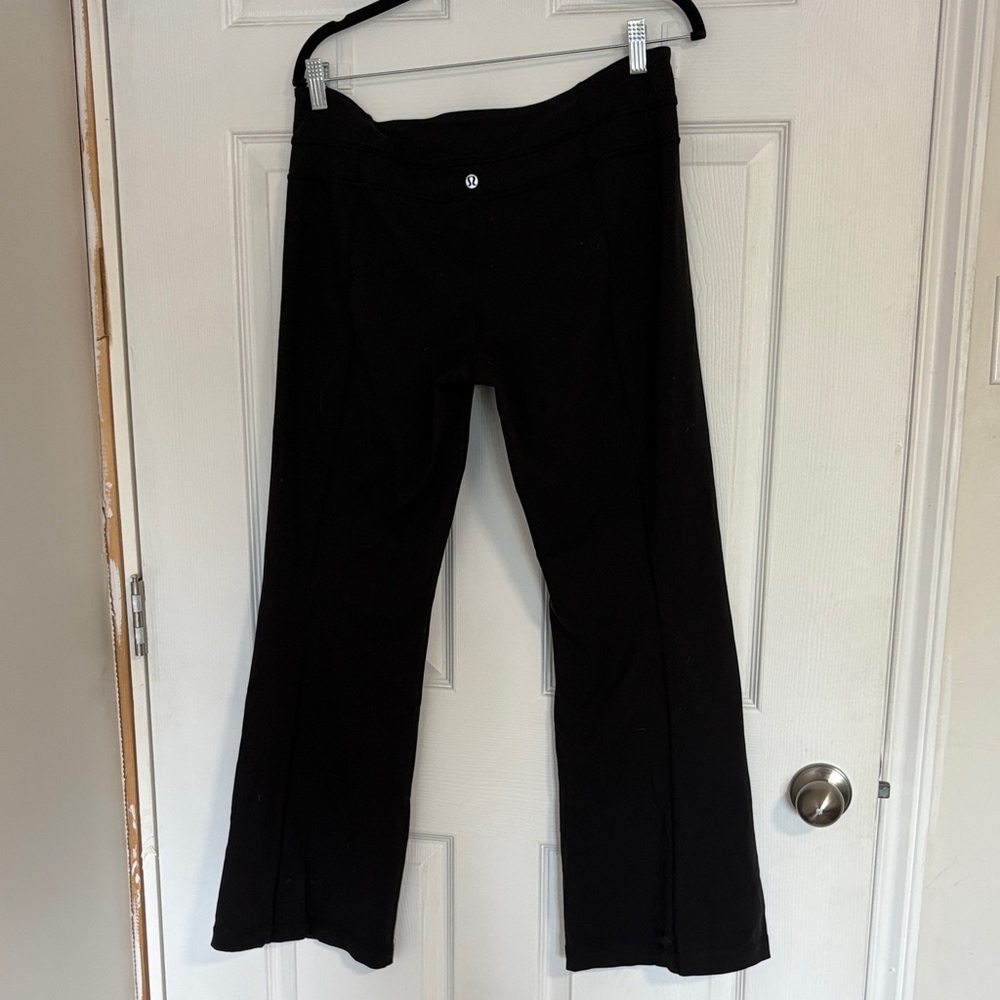 Black LuLulemon Yoga Pants, size 12, would fit a large/xl